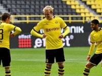 Borussia Dortmund gol oldu yağdı