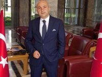 Bu nasıl bürokrat? Muhalefet liderlerine hakaretler yağdırdı!