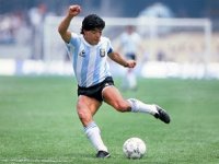 Futbol efsanesi Diego Armando Maradona vefat etti
