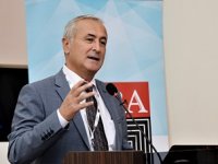Milli Eğitim Bakan Yardımcısı’nın okullarına yasak yok