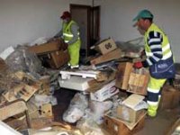 Çöp evden 250 bin TL'lik altın çıktı