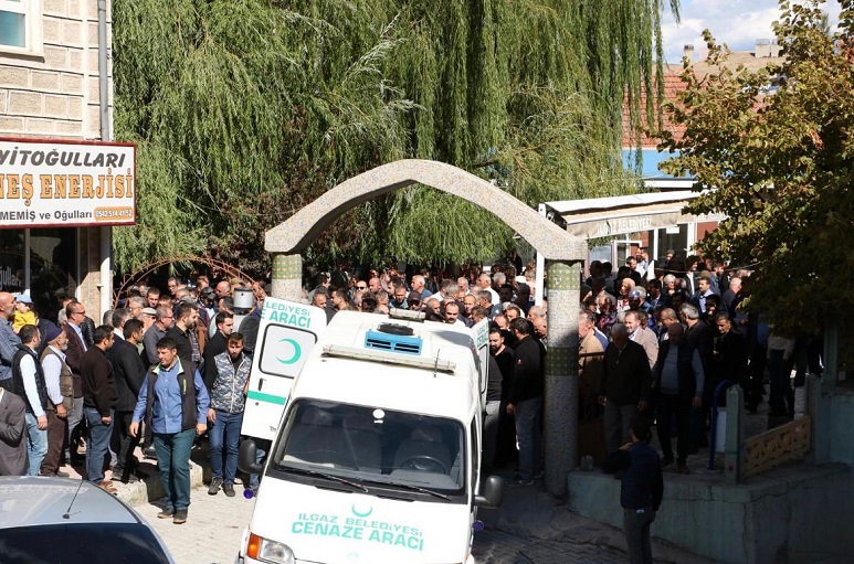 ilgaz-mhp-ilce-baskani-cenaze-toreni-resim-09.jpg