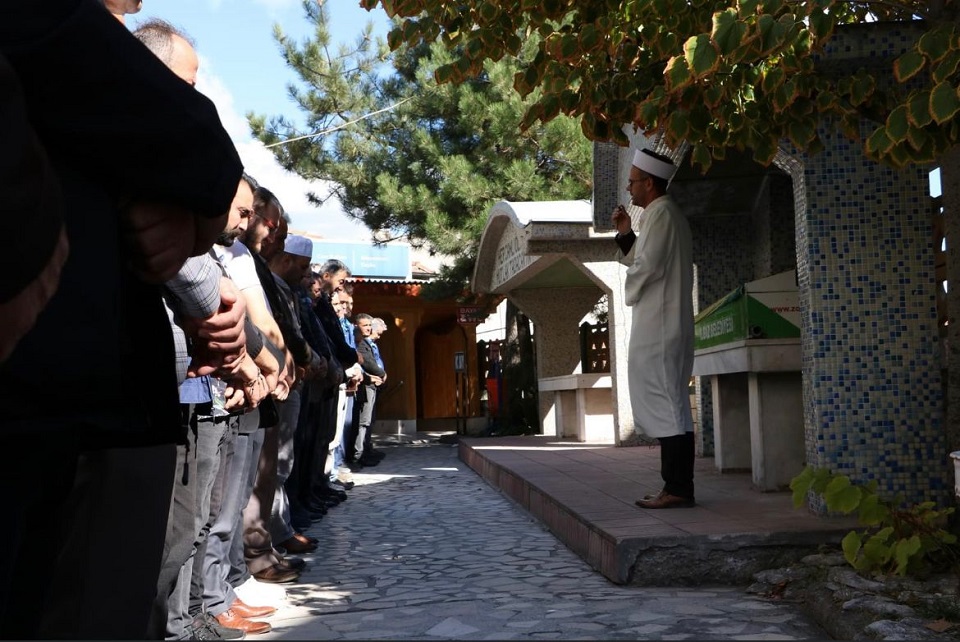mhp-ilgaz-ilce-baskani-cenaze-toreni-ahmet-yesevi-resim-09.jpg