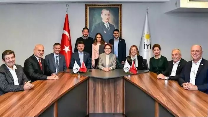 aksener-masa-goruntusu-resim-01.jpg