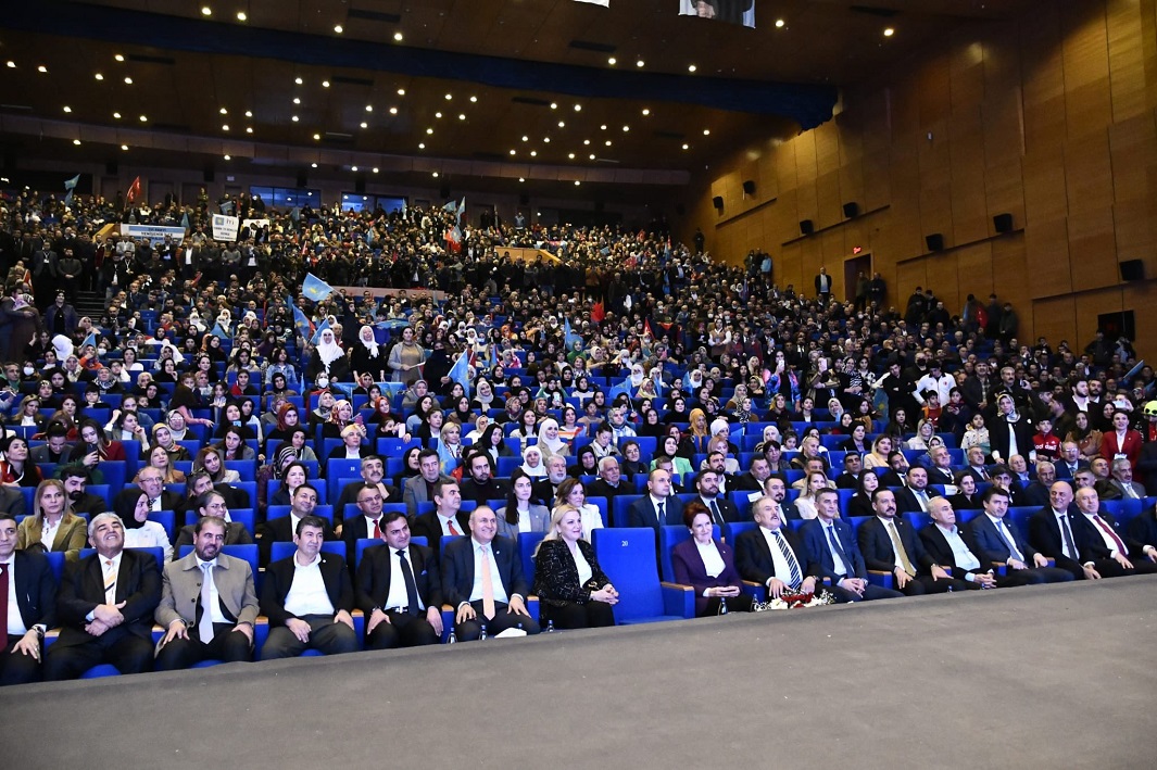 iyi-parti-diyarbakir-il-kongresi-resim-02.jpg