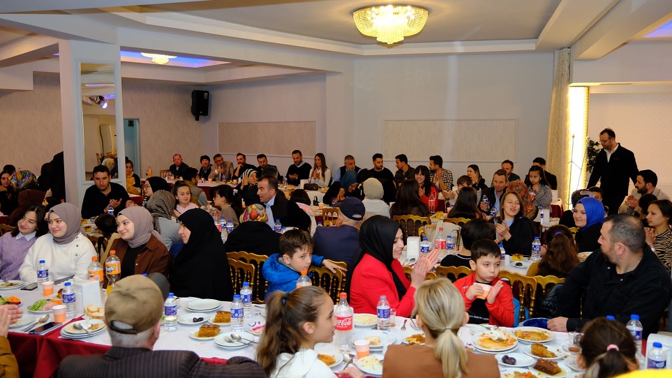 alpay-unal-iftar-resim-00.jpg