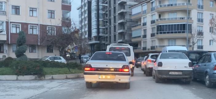 cankiri-mehmet-akif-ersoy-caddesi-trafik-resim-03.jpg