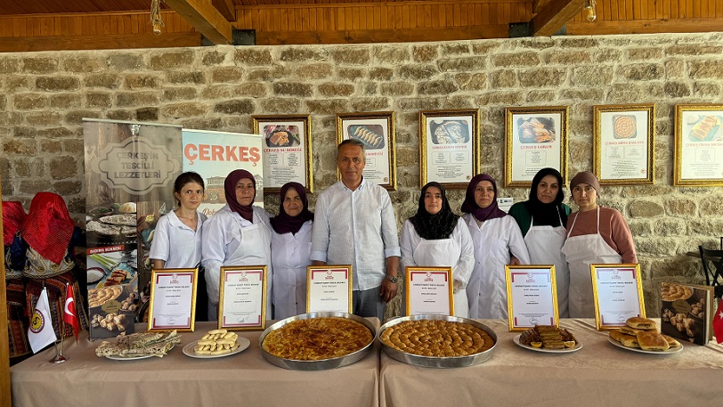 cerkes-baklavasi-hasan-sopaci-resim-04.jpg