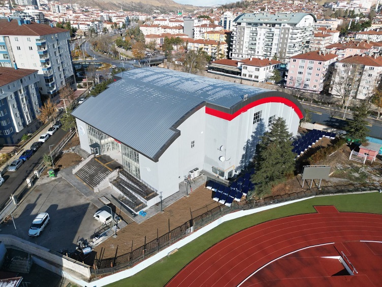 cankiri-olimpik-yuzme-havuzu-resim-01.jpg