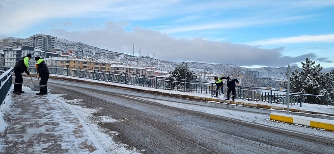 cankiri-kar-temizleme-aralik-2024-sozcu18-resim-01.jpg