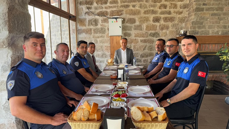 hasan-sopaci-zabita-calisanlari-ile-kahvaltida-eylul-resim-09.jpg