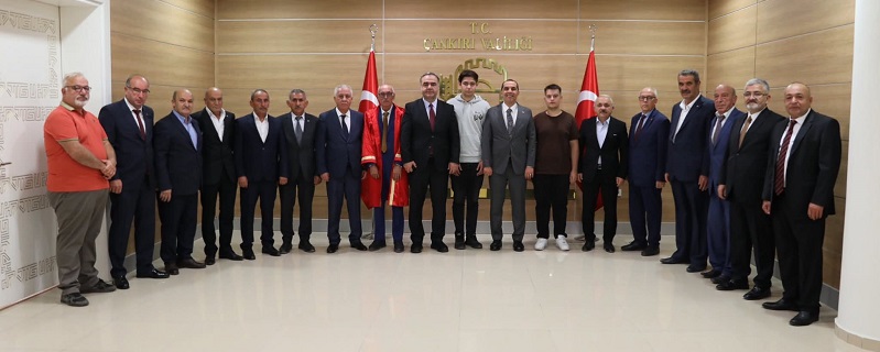 ahilik-haftasi-cankiri-vali-ziyareti-resim-01.jpg