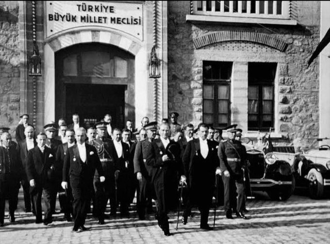 ataturk-cumhuriyet-29-ekim-resim-02.jpg