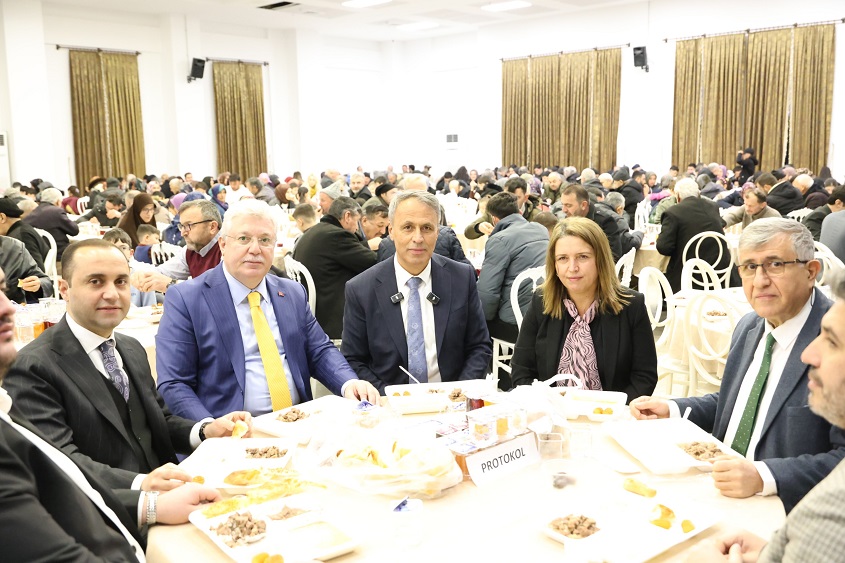 cerkes-hasan-sopaci-halk-iftari-27-subat-resim-02.jpg