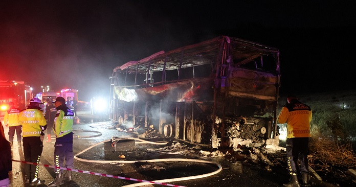 denizli-otobus-yangin-31-mayis-resim-01.jpg
