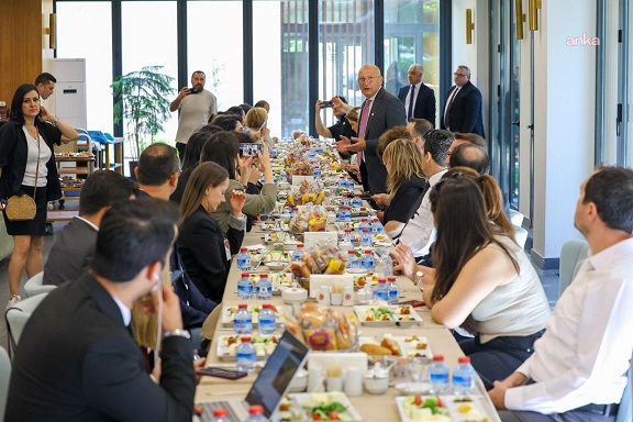 yeni-parti-bagis-30-temmuz-resim-071.jpg