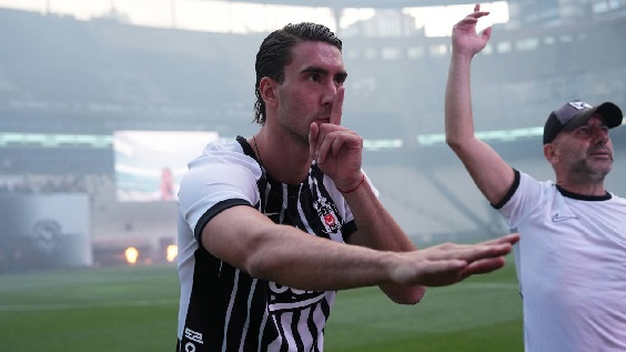 vlohovic-besiktas-resim-02.jpg