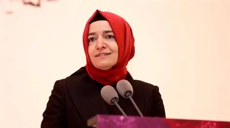 fatma-betul-sayan-kaya-resim-01.jpg