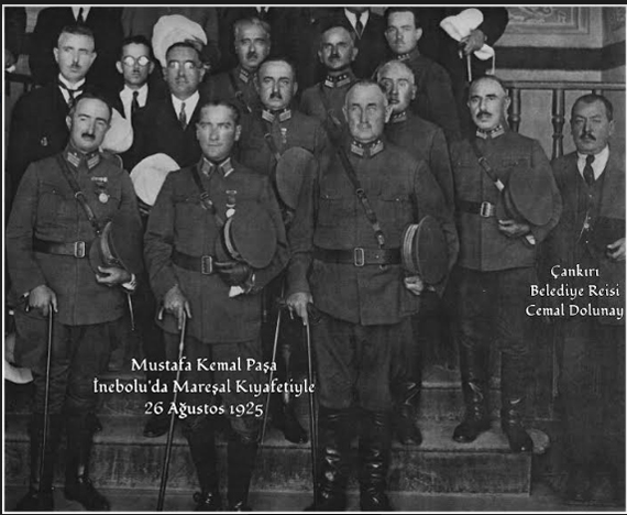 ataturk-maresal-kiyafeti-cankiri-metin-yilmaz-arsivi-sozcu18-resim-011.jpg