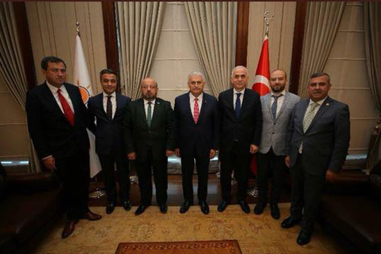 boz-basbakan-koc-celal-kaman-resim-05.jpg