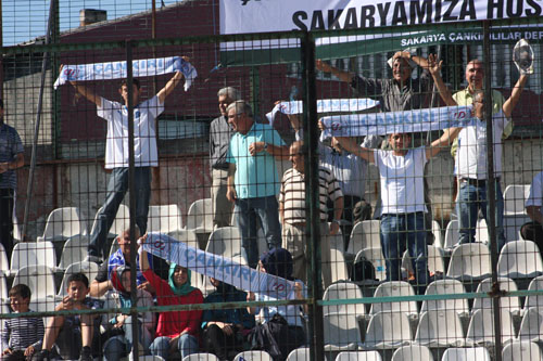 cankirisporsakaryasportribunleri-taraftar-sozcu-resim-091.jpg