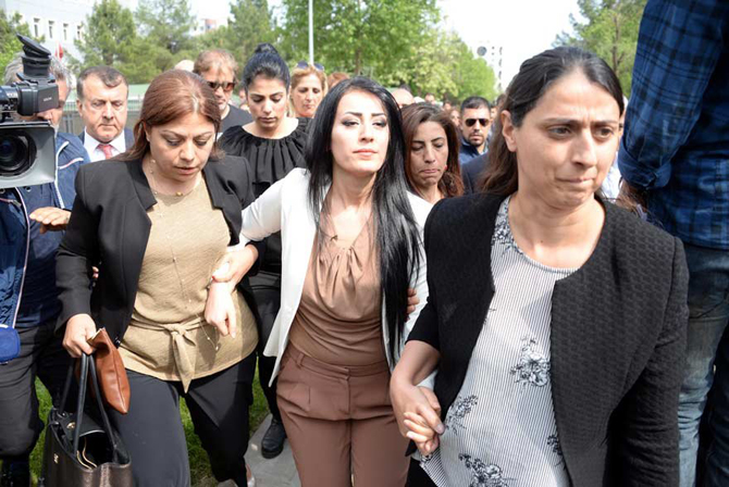 diyarbakir-cezaevi-ayse-ogretmen-resim-04.jpg