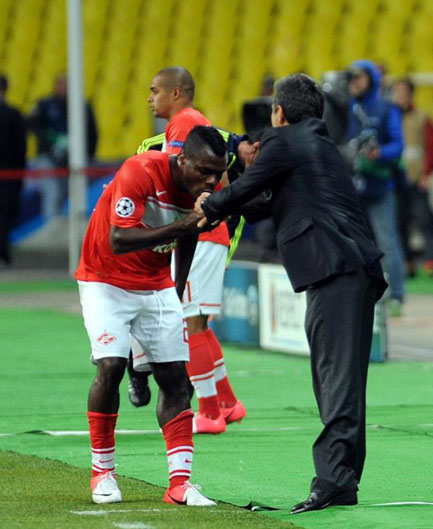 emenike-aykutkocaman-elopme-sozcu-resim-081.jpg