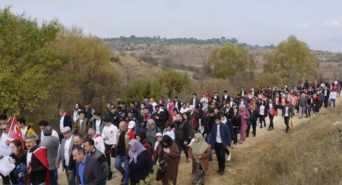 istiklal-yolu-yuruyusu-cankiri-resim-010.jpg