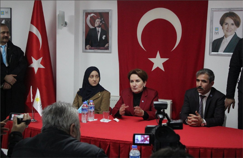 meral-aksener-cetin-kapdan-resim-01.jpg