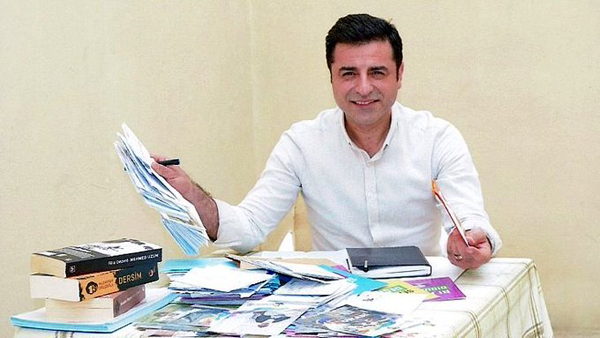 selahattin-demirtas-hdp-resim-05.jpg