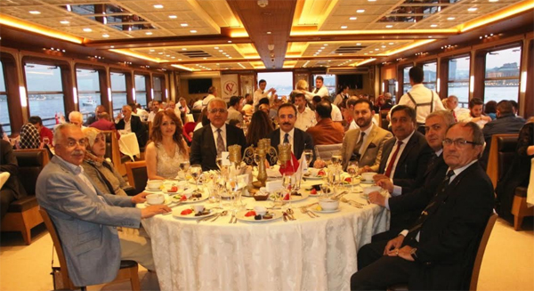 vakif-cankirilar-istanbul-iftar-bogaz-turu-resim-05.jpg